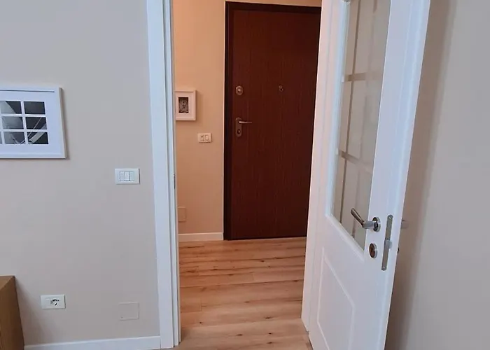 Family-friendly At 21 Dhjetori W/self Check-in