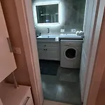 Family-friendly At 21 Dhjetori W/self Check-in Appartement *