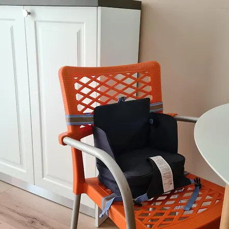 아파트 Family-friendly At 21 Dhjetori W/self Check-in